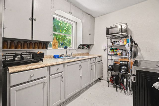 1001 Hillburn Drive, Dallas, TX 75217