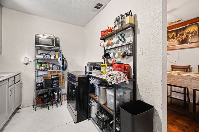 1001 Hillburn Drive, Dallas, TX 75217