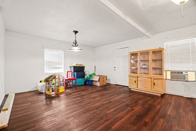 1001 Hillburn Drive, Dallas, TX 75217