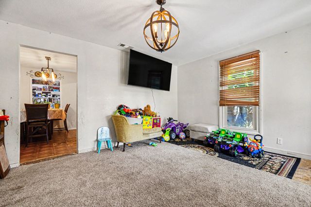 1001 Hillburn Drive, Dallas, TX 75217