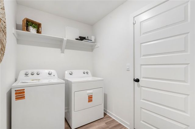 2823 N Grey Squirrel Drive, Fayetteville, AR 72704