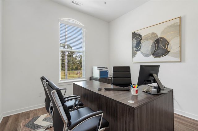 2823 N Grey Squirrel Drive, Fayetteville, AR 72704