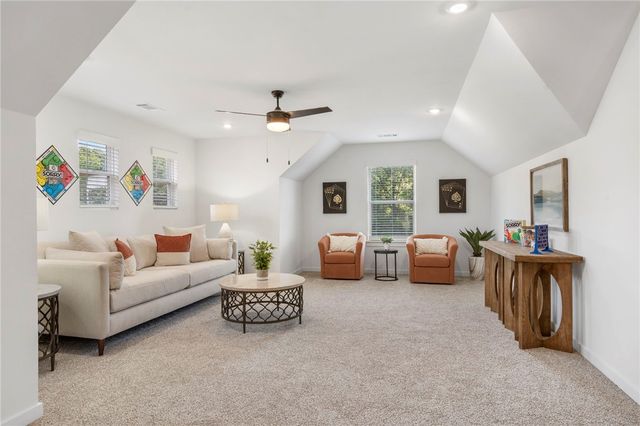 2823 N Grey Squirrel Drive, Fayetteville, AR 72704