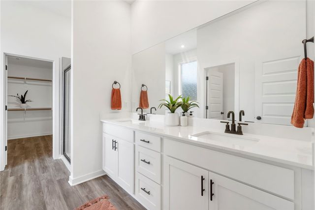 2823 N Grey Squirrel Drive, Fayetteville, AR 72704