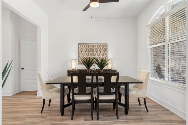 2823 N Grey Squirrel Drive, Fayetteville, AR 72704