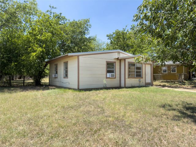 401 Long Drive, Mineral Wells, TX 76067
