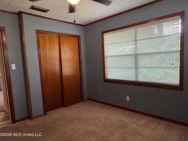 9724 Hwy 613, Moss Point, MS 39562