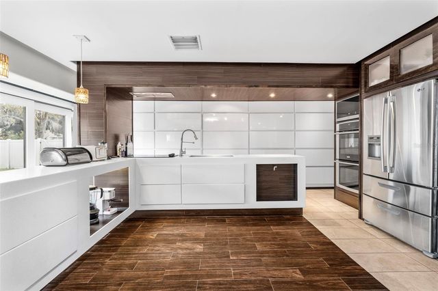 2406 MEADOWBROOK DRIVE, Lutz, FL 33558