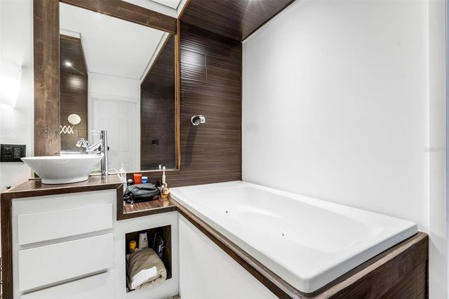 2406 MEADOWBROOK DRIVE, Lutz, FL 33558