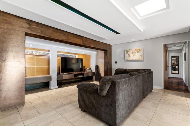 2406 MEADOWBROOK DRIVE, Lutz, FL 33558