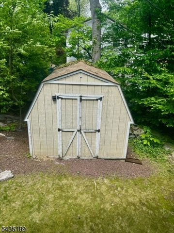 98 Gould Rd, West Milford Twp., NJ 07435