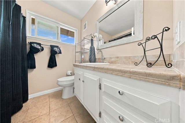 43818 Halcom, Lancaster, CA 93536