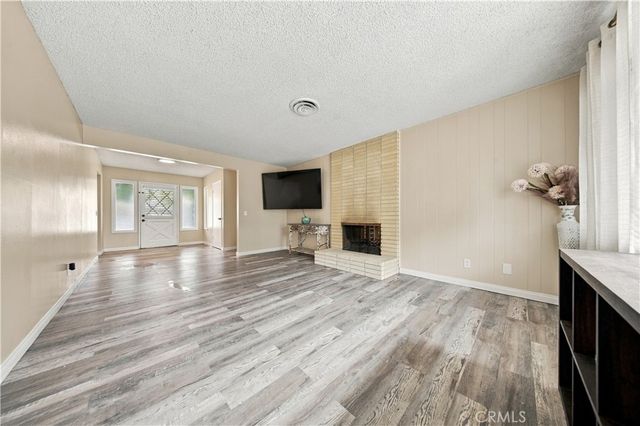 43818 Halcom, Lancaster, CA 93536