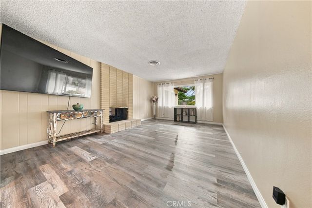 43818 Halcom, Lancaster, CA 93536