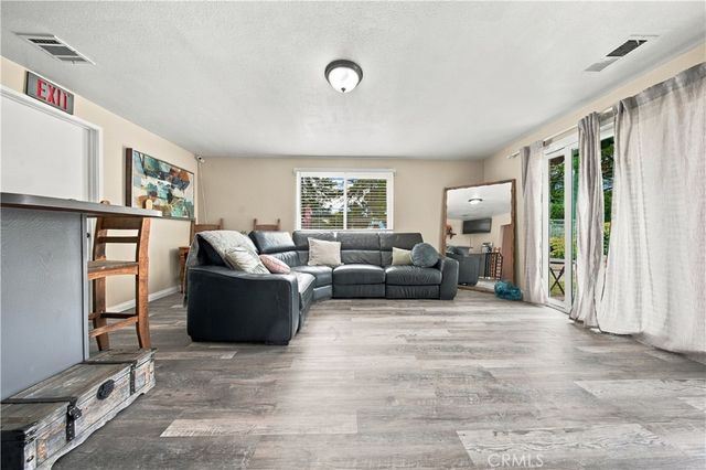 43818 Halcom, Lancaster, CA 93536