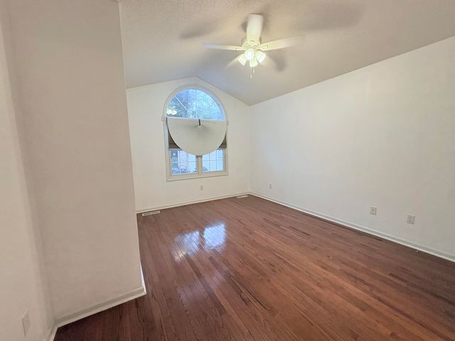 1115 Lakeview Drive, Paducah, KY 42003