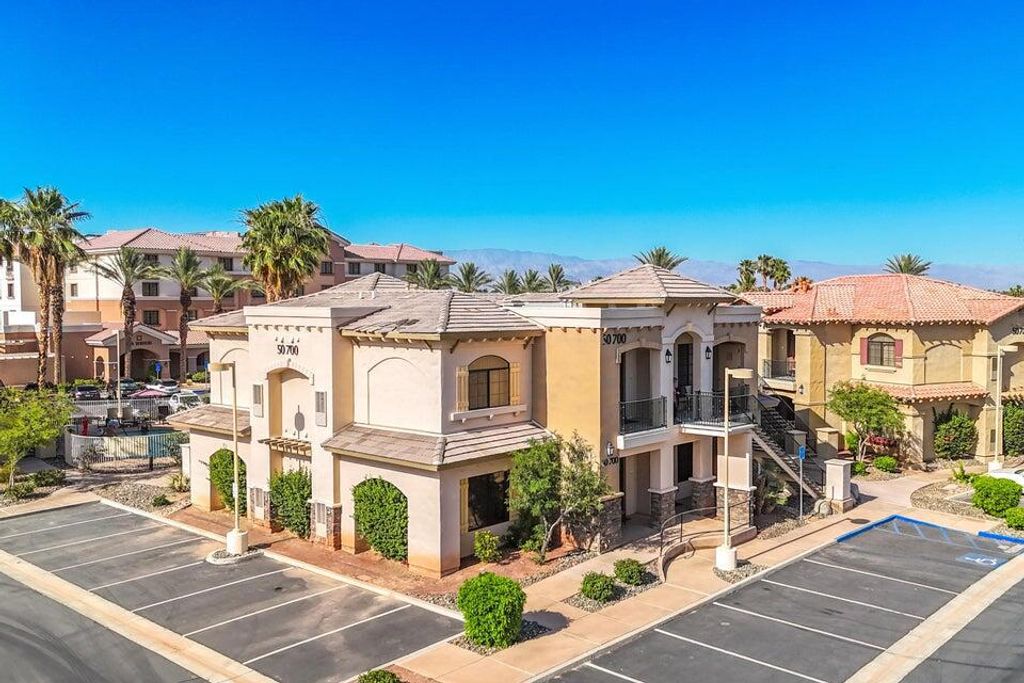 50700 Santa Rosa Plaza 6, La Quinta, CA 92253