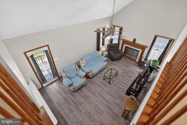 802 HOLLOW RD, Delta, PA 17314
