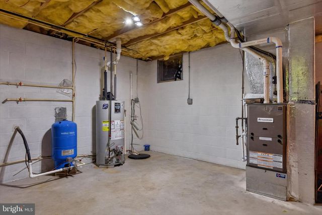 802 HOLLOW RD, Delta, PA 17314