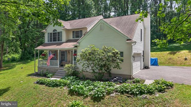 802 HOLLOW RD, Delta, PA 17314