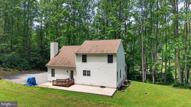 802 HOLLOW RD, Delta, PA 17314