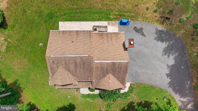 802 HOLLOW RD, Delta, PA 17314
