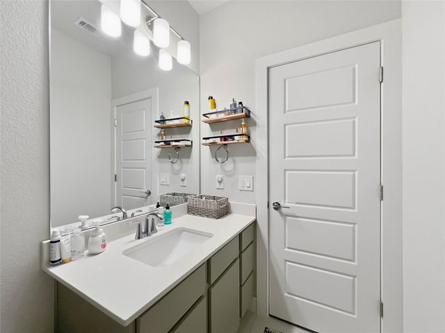 1516 Roseburg DR 70, Austin, TX 78754