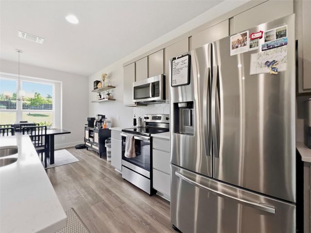 1516 Roseburg DR 70, Austin, TX 78754