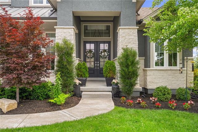 17117 Bluejacket Street, Overland Park, KS 66221