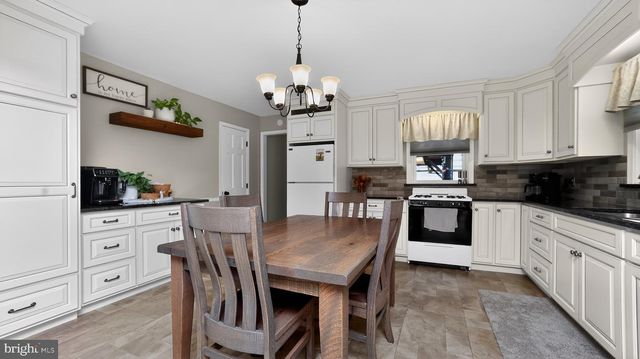 6142 BEAVER DAM RD, Narvon, PA 17555