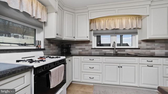 6142 BEAVER DAM RD, Narvon, PA 17555