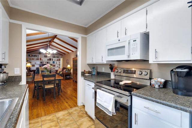 208 Hillandale Road, Liberty, SC 29657