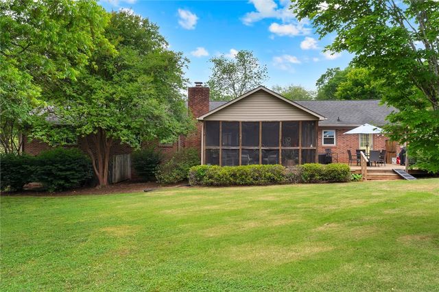 208 Hillandale Road, Liberty, SC 29657