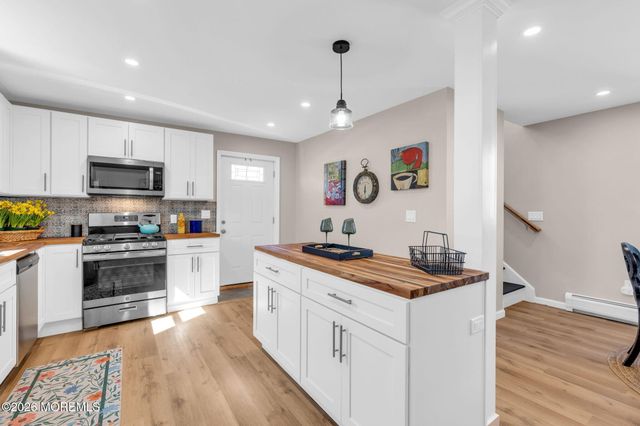 282 Carr Avenue, Keansburg, NJ 07734