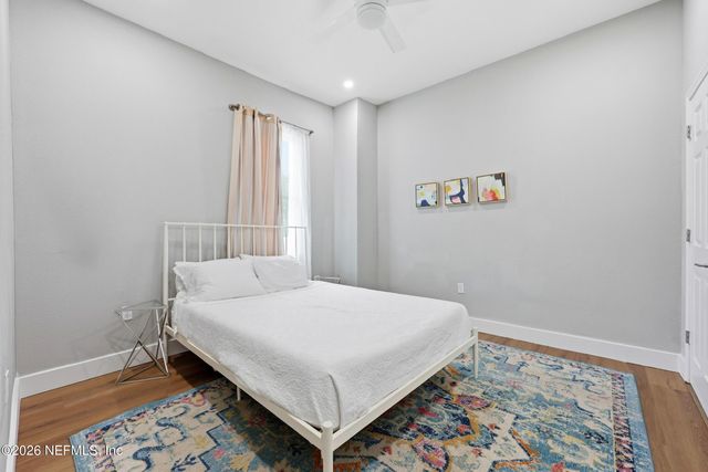 325 E 1ST Street, Jacksonville, FL 32206