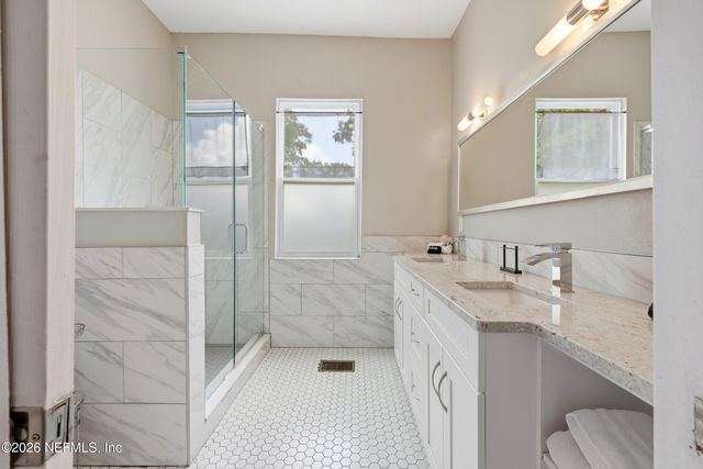 325 E 1ST Street, Jacksonville, FL 32206