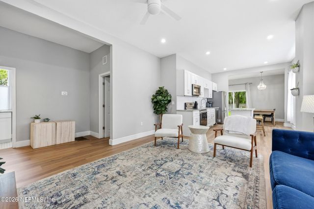 325 E 1ST Street, Jacksonville, FL 32206