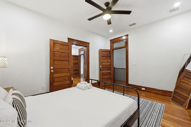 325 E 1ST Street, Jacksonville, FL 32206