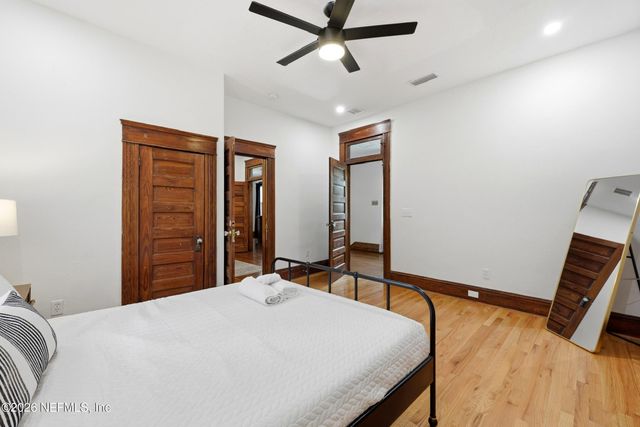 325 E 1ST Street, Jacksonville, FL 32206