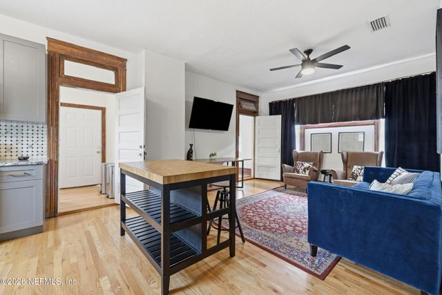 325 E 1ST Street, Jacksonville, FL 32206