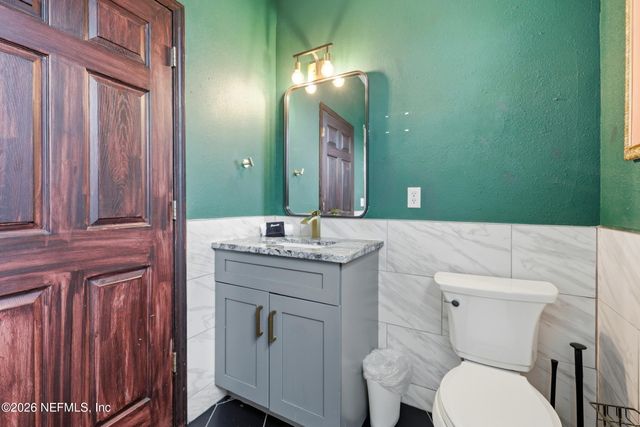 325 E 1ST Street, Jacksonville, FL 32206
