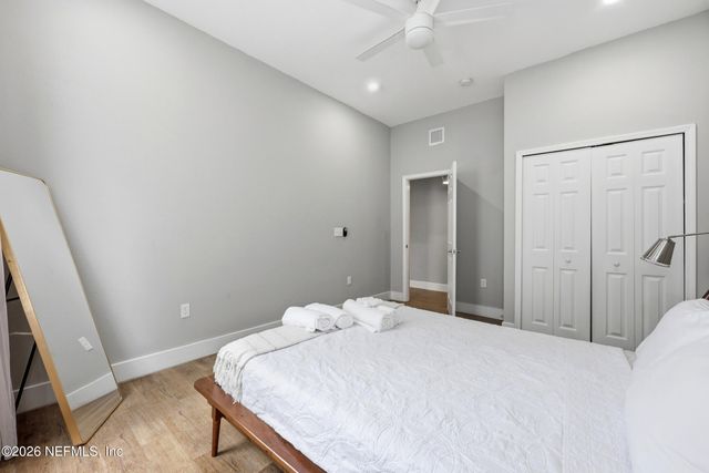 325 E 1ST Street, Jacksonville, FL 32206