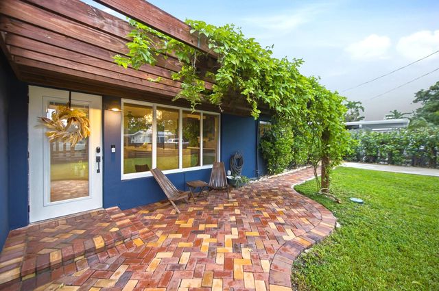 2496 BIMINI Lane, Fort Lauderdale, FL 33312