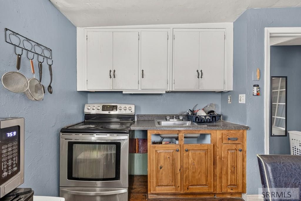Image 11 of property listing at 503 Gladstone Street, Idaho Falls, ID 83401