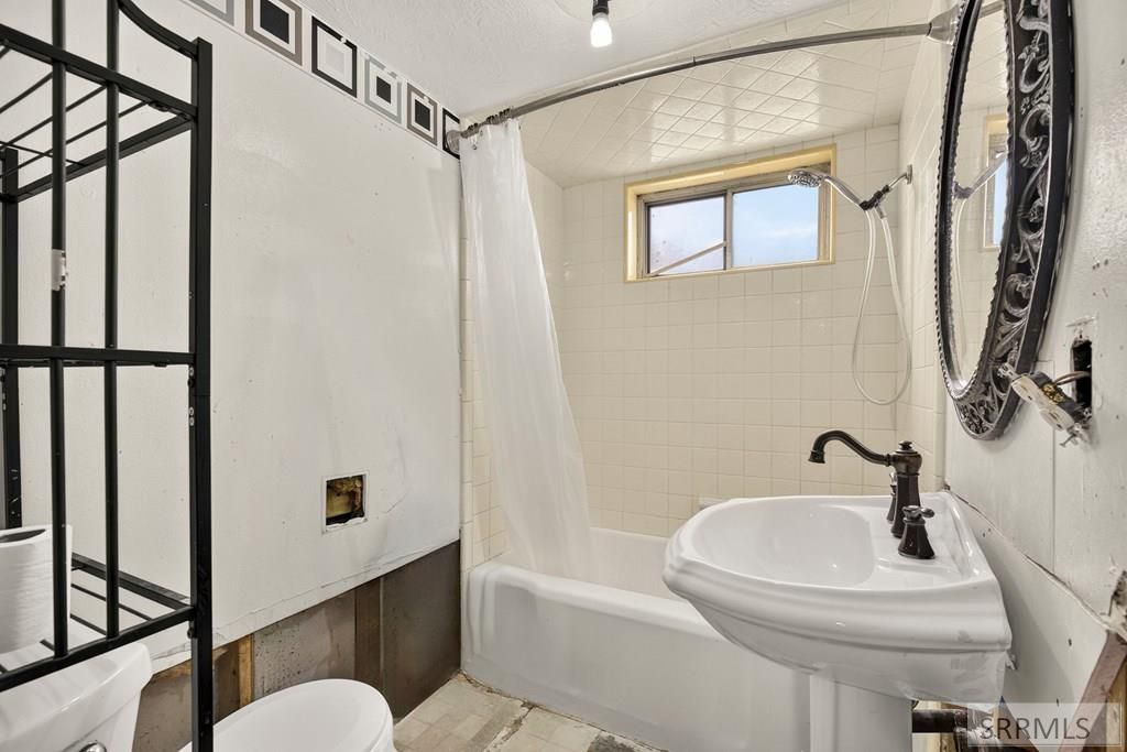 Image 28 of property listing at 503 Gladstone Street, Idaho Falls, ID 83401