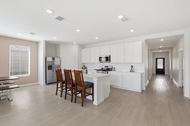 624 Mare Drive, Aubrey, TX 76227
