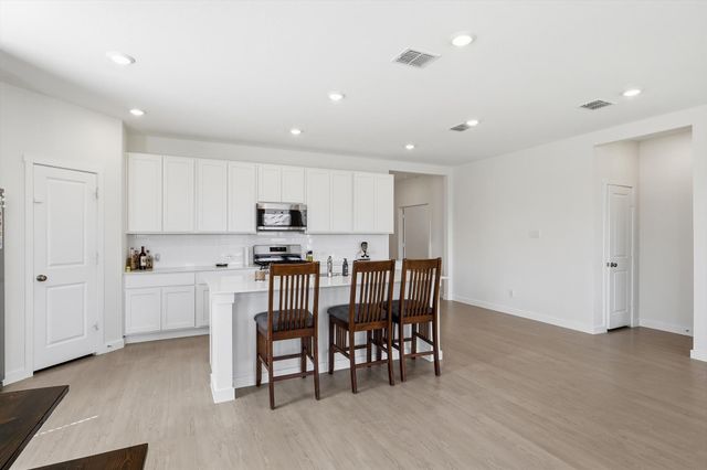 624 Mare Drive, Aubrey, TX 76227