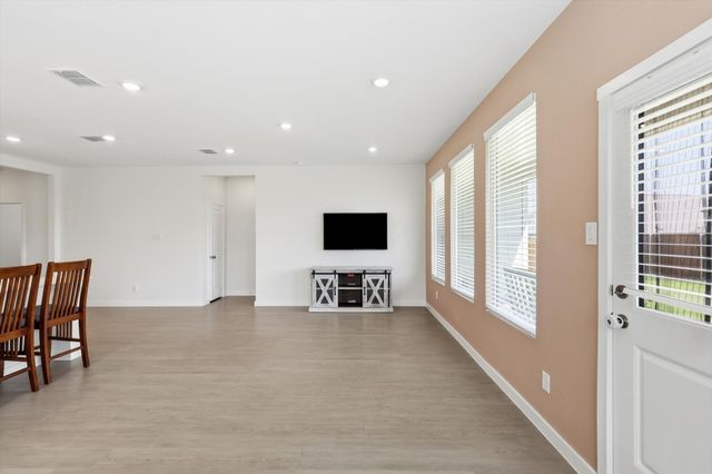 624 Mare Drive, Aubrey, TX 76227