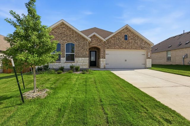 624 Mare Drive, Aubrey, TX 76227