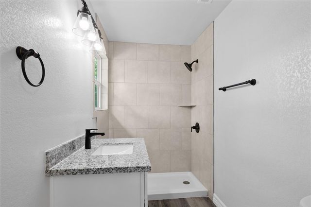 524 Dunnam Avenue, Cleveland, TX 77327